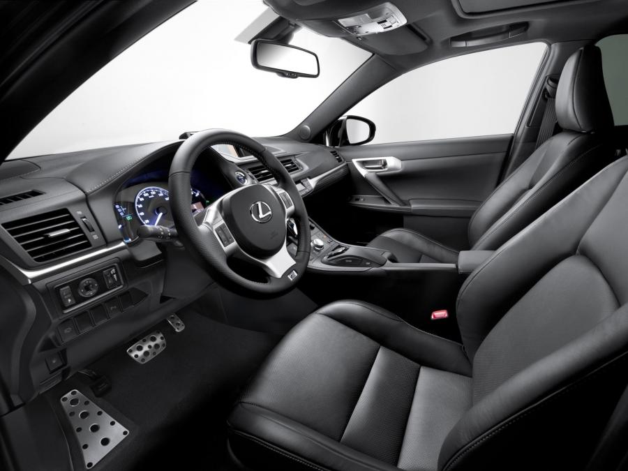  Lexus CT200h F-Sport Special Edition 2011 года  (фото 16 из 19)